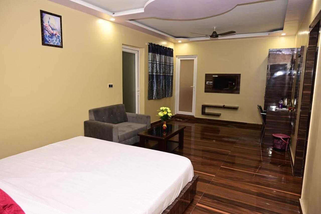 בודהגאיה Hotel Gm International מראה חיצוני תמונה